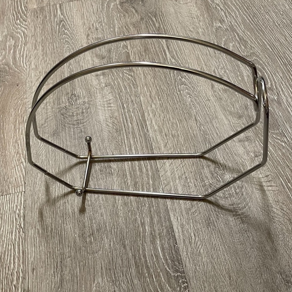 EUC Wine Stand Bottle Holder & Pourer ‼️BOTTLE IN PICTURE IS NOT INCLUDED‼️
